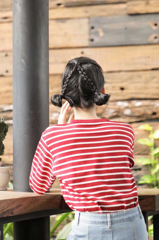 Um penteado com tranças diferente e super divertido para crianças e jovens