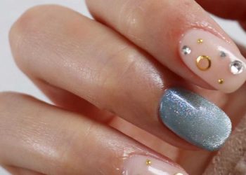 Unhas decoradas com pedras: 50 fotos e dicas para você fazer a sua