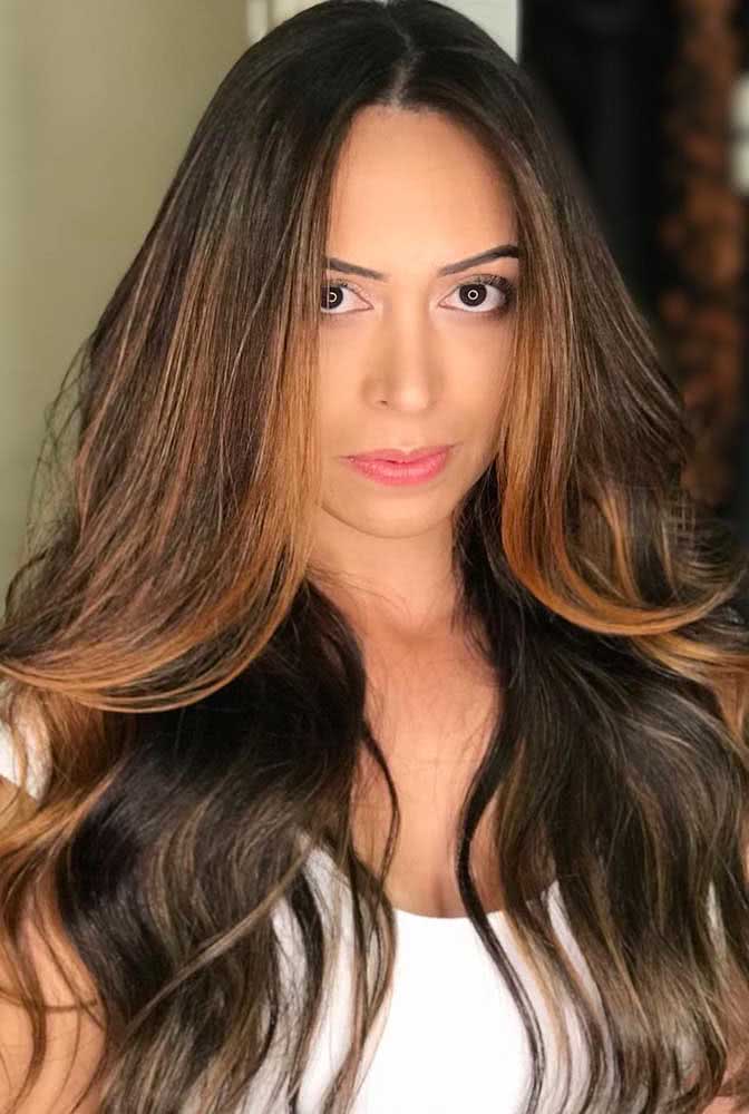 E que tal concentrar a iluminação somente nas mechas da frente do seu cabelo?