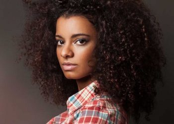 Corte de cabelo crespo: tendências, dicas e muitas fotos para se inspirar