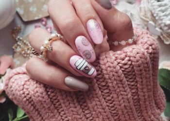 Unhas decoradas rosa: veja 45 ideias e tendências para usar a cor no esmalte
