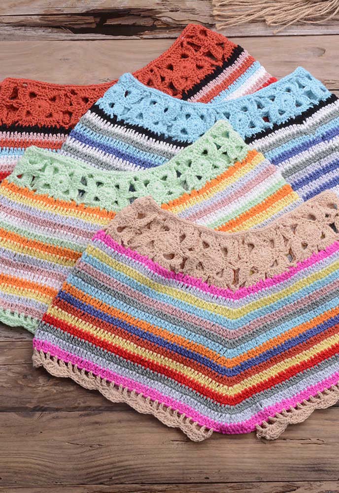 O mais legal dos modelos de shorts de crochê listrados é a variedade de paletas que se pode adotar.