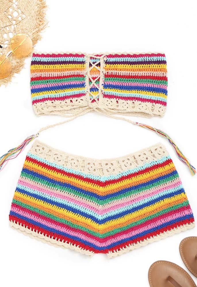 Um look completo em crochê bem confortável, fresco e alegre para curtir o dia de verão. 