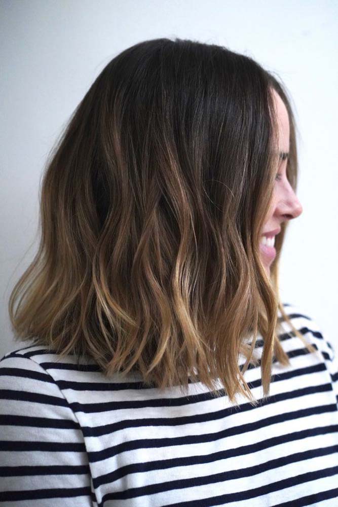 As mechas californianas trazem um efeito de leveza para o cabelo, uma ótima pedida para o blunt cut, que tem um visual mais pesado. 