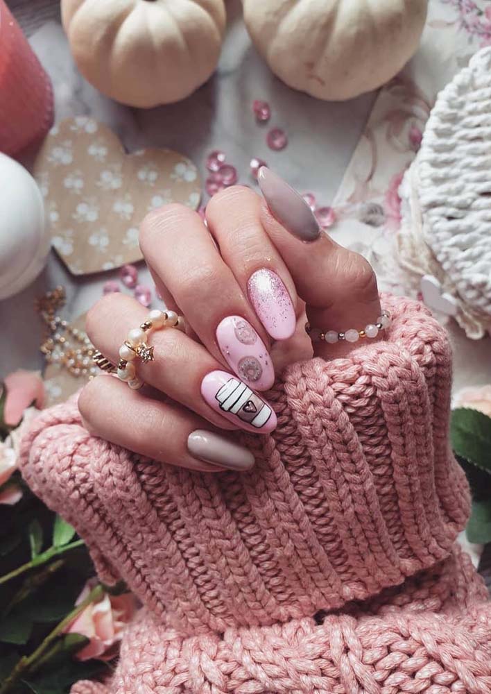 Unhas perfeitas de gel decoradas uma diferente da outra