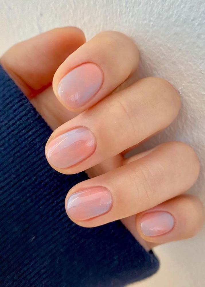 Unhas pintadas simples com efeito furta-cor