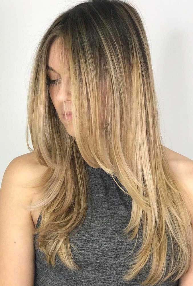 Cabelo repicado longo só na frente