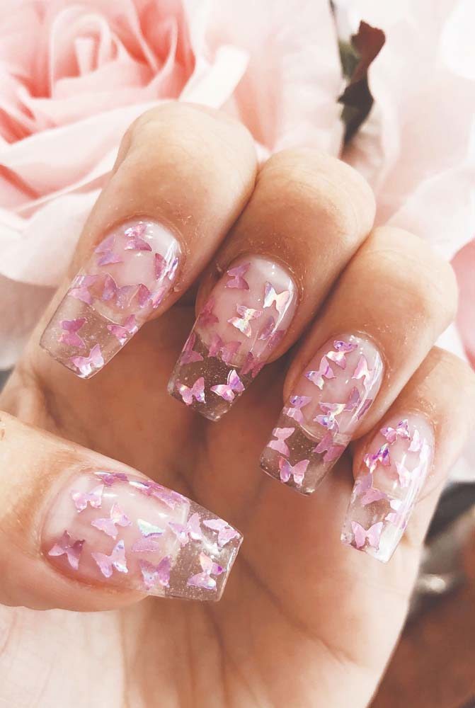 Unhas postiças decoradas e transparentes