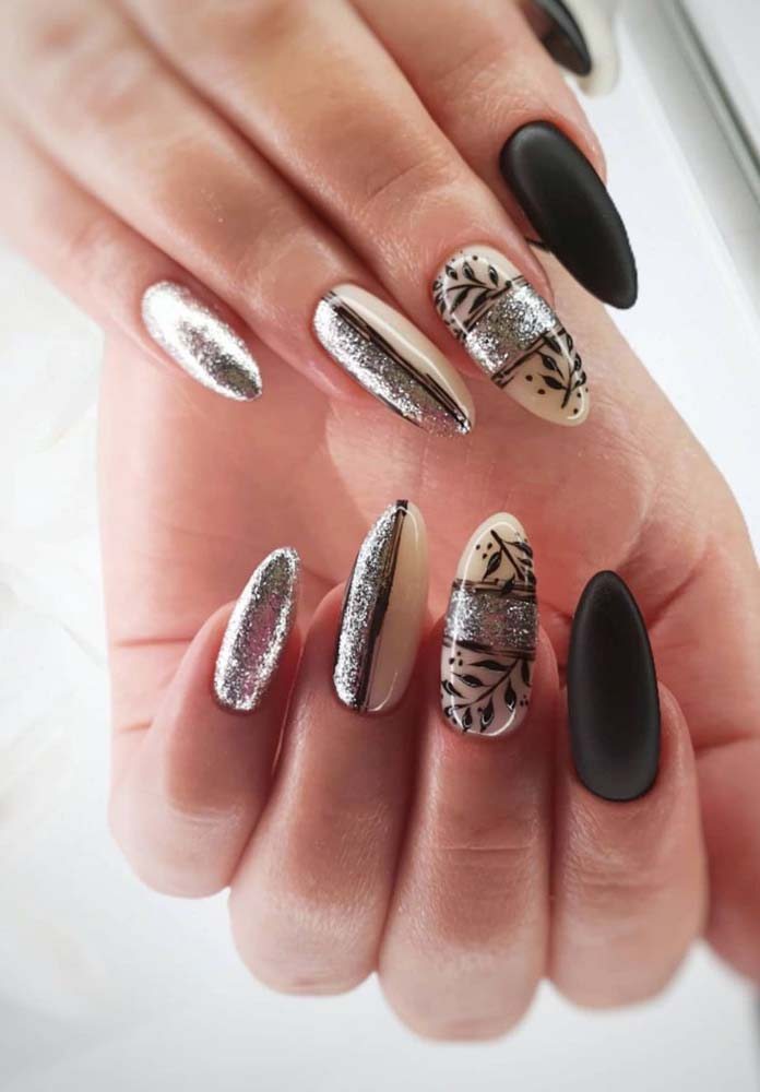 Unhas prontas para arrasar na balada ou em uma festa